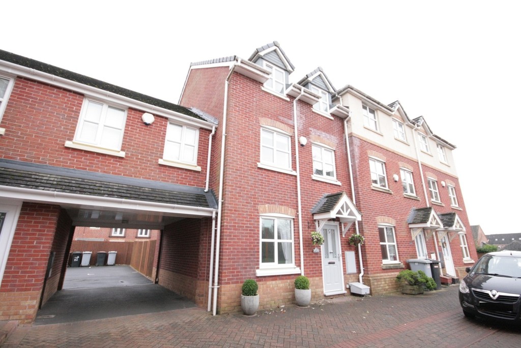 4 bed Town House for rent in Butt Green. From Martin & Co - Nantwich 4 bed Town House for rent in Butt Green. From Martin & Co - Nantwich
