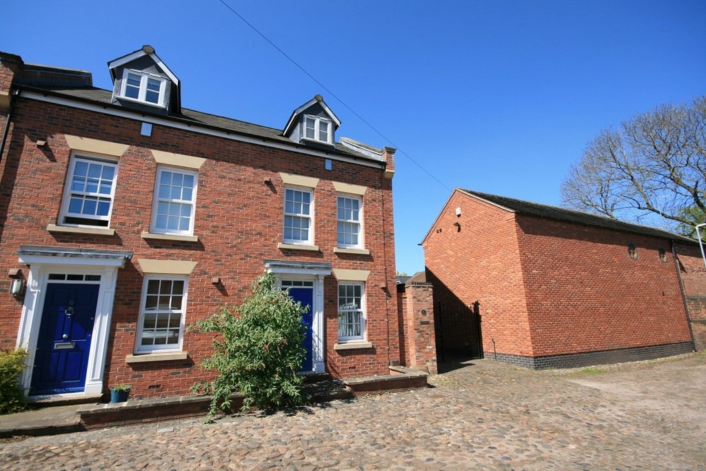 3 bed Town House for rent in Cheshire. From Martin & Co - Nantwich 3 bed Town House for rent in Cheshire. From Martin & Co - Nantwich