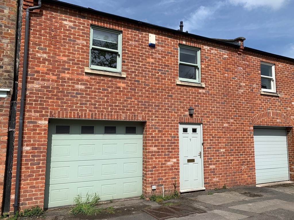 2 bed Mews for rent in Gloucestershire. From Martin & Co - Cheltenham