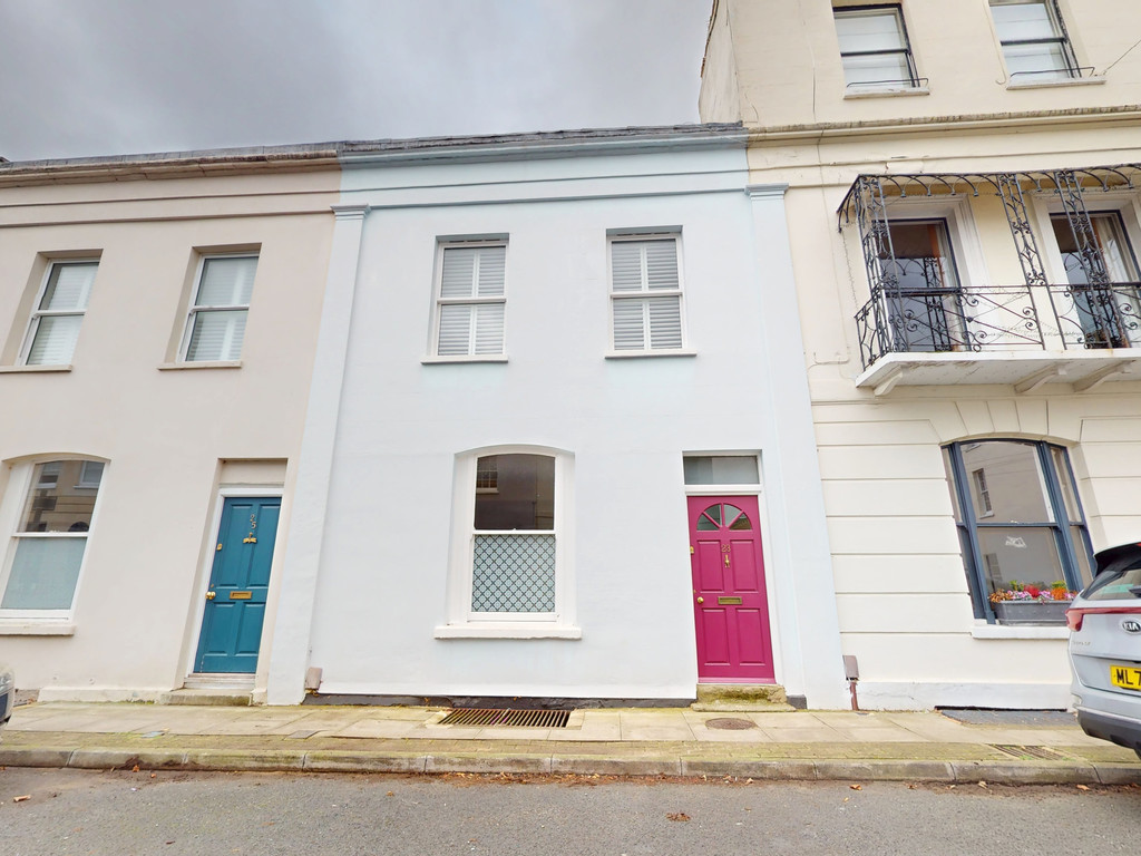2 bed Town House for rent in Gloucestershire. From Martin & Co - Cheltenham