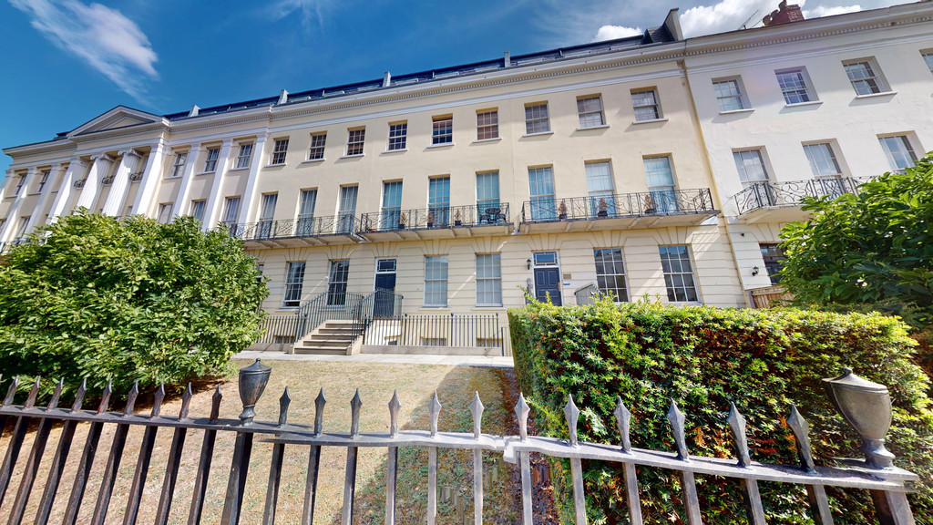 2 bed Apartment for rent in Prestbury. From Martin & Co - Cheltenham