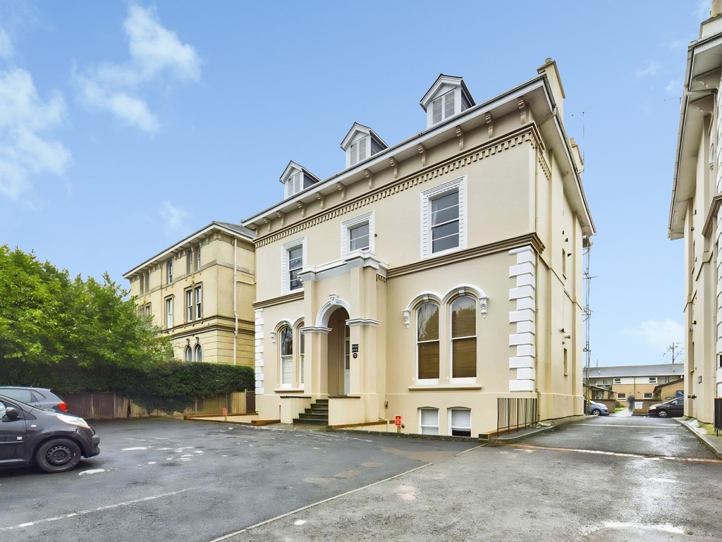 1 bed Apartment for rent in Gloucestershire. From Martin & Co - Cheltenham