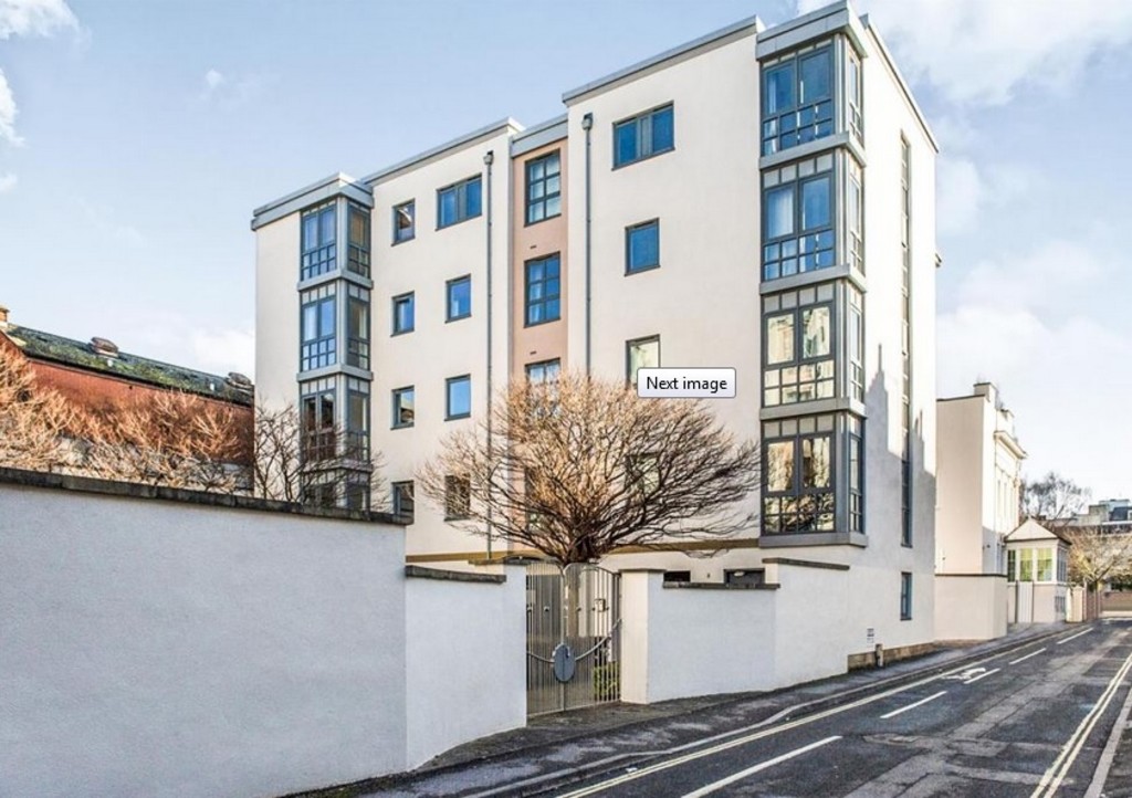 2 bed Apartment for rent in Glos. From Martin & Co - Cheltenham