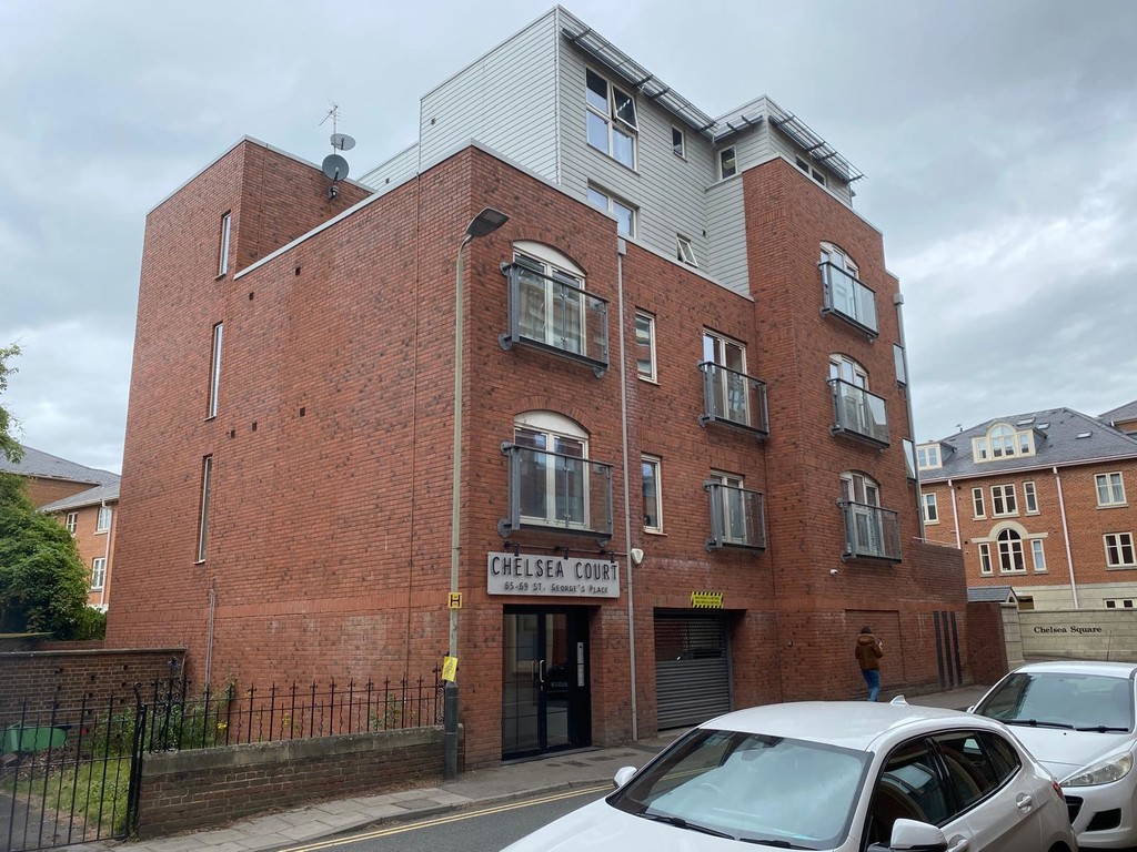 2 bed Apartment for rent in Glos. From Martin & Co - Cheltenham