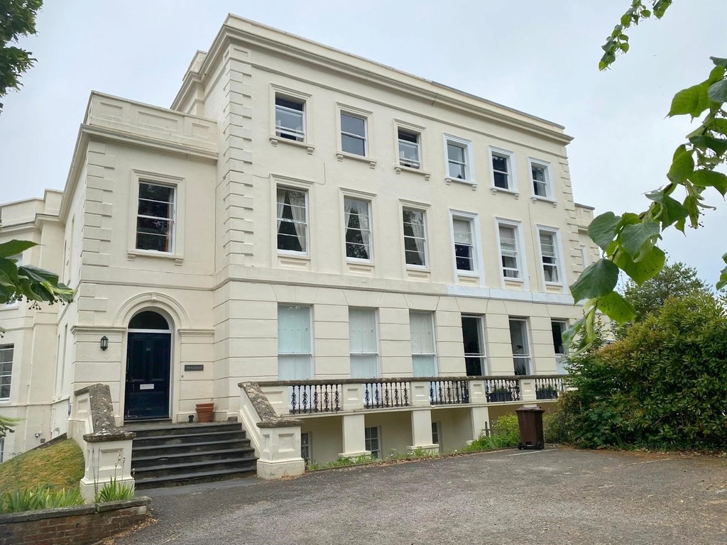 1 bed Apartment for rent in Glos. From Martin & Co - Cheltenham