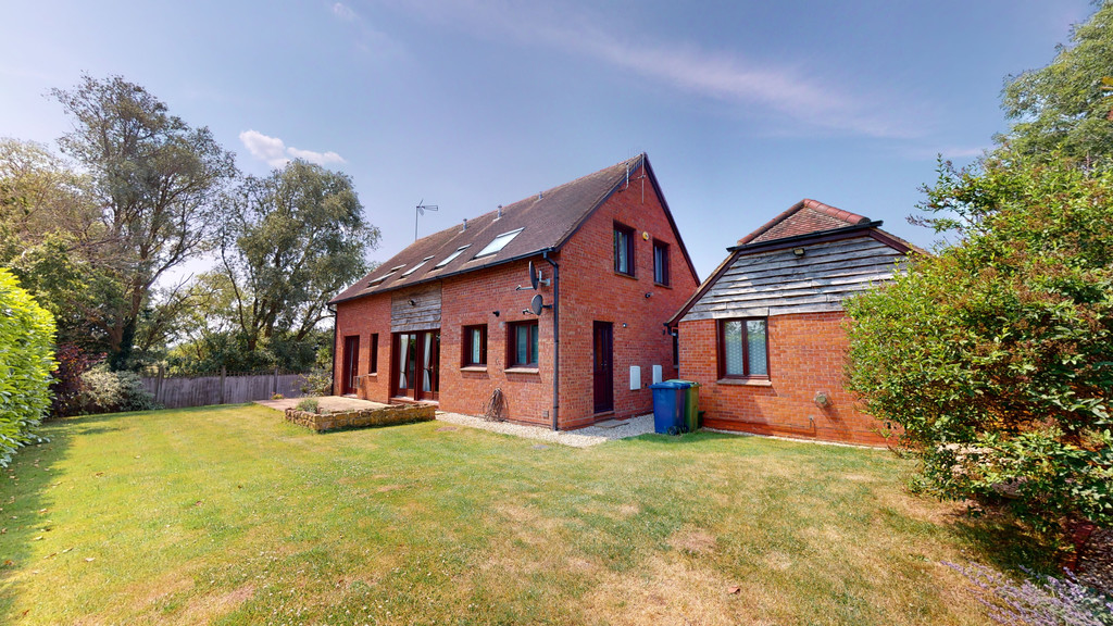 5 bed Detached for rent in Apperley. From Martin & Co - Cheltenham 5 bed Detached for rent in Apperley. From Martin & Co - Cheltenham