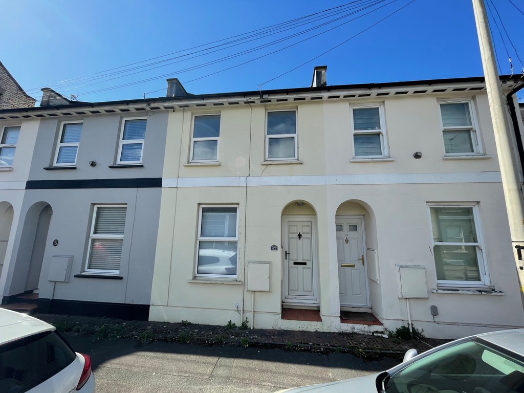 3 bed Mid Terraced House for rent in Gloucestershire. From Martin & Co - Cheltenham 3 bed Mid Terraced House for rent in Gloucestershire. From Martin & Co - Cheltenham