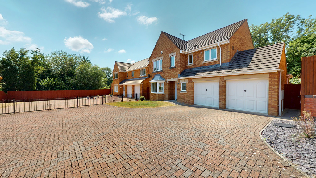4 bed Detached for rent in Golden Valley. From Martin & Co - Cheltenham