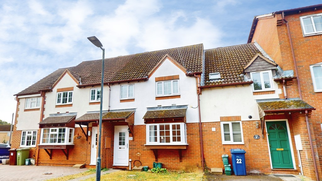 3 bed Mid Terraced House for rent in Uckington. From Martin & Co - Cheltenham 3 bed Mid Terraced House for rent in Uckington. From Martin & Co - Cheltenham