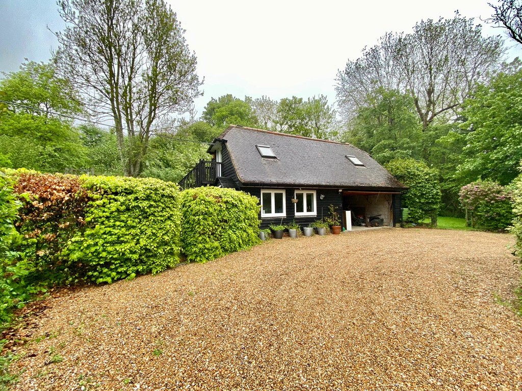2 bed Cottage for rent in Kent. From Martin & Co - Ashford