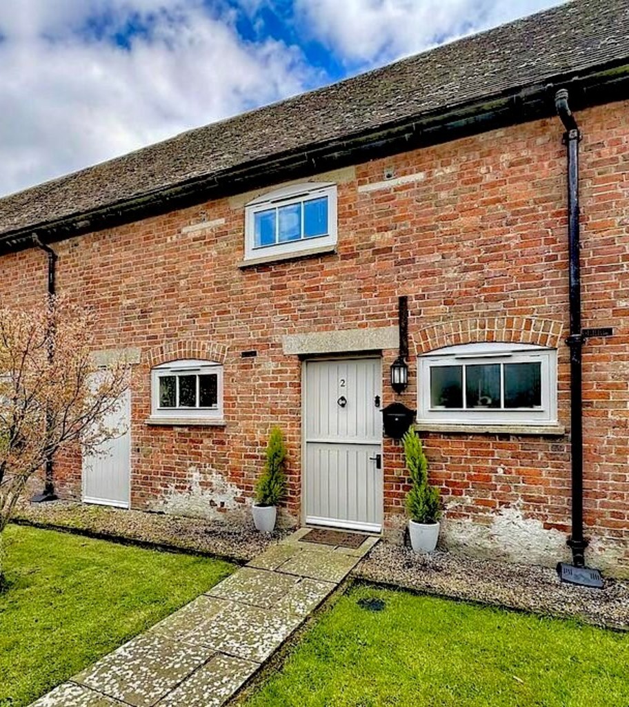3 bed Barn Conversion for rent in Warehorne. From Martin & Co - Ashford