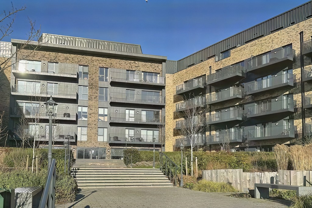 2 bed Apartment for rent in Kent. From Martin & Co - Ashford