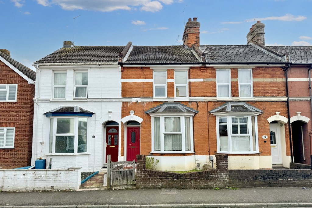 2 bed Mid Terraced House for rent in Kent. From Martin & Co - Ashford