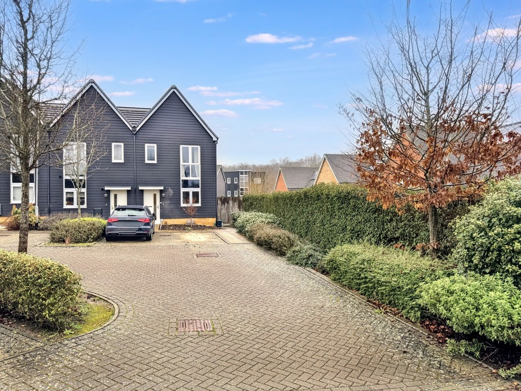 2 bed End of Terrace for rent in Bilting. From Martin & Co - Ashford