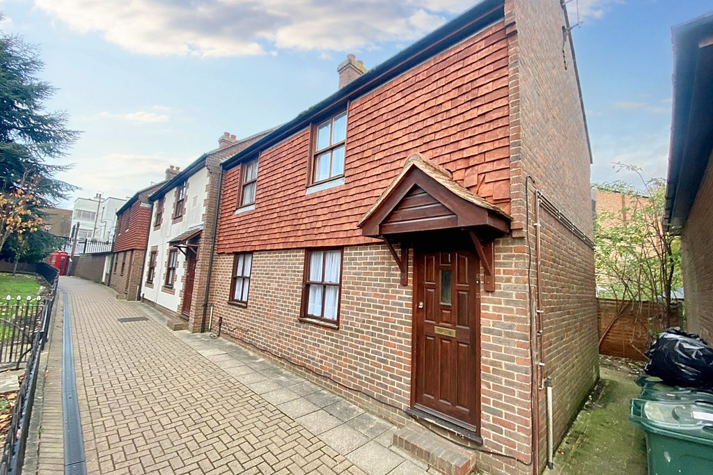 1 bed Apartment for rent in Ashford. From Martin & Co - Ashford 1 bed Apartment for rent in Ashford. From Martin & Co - Ashford