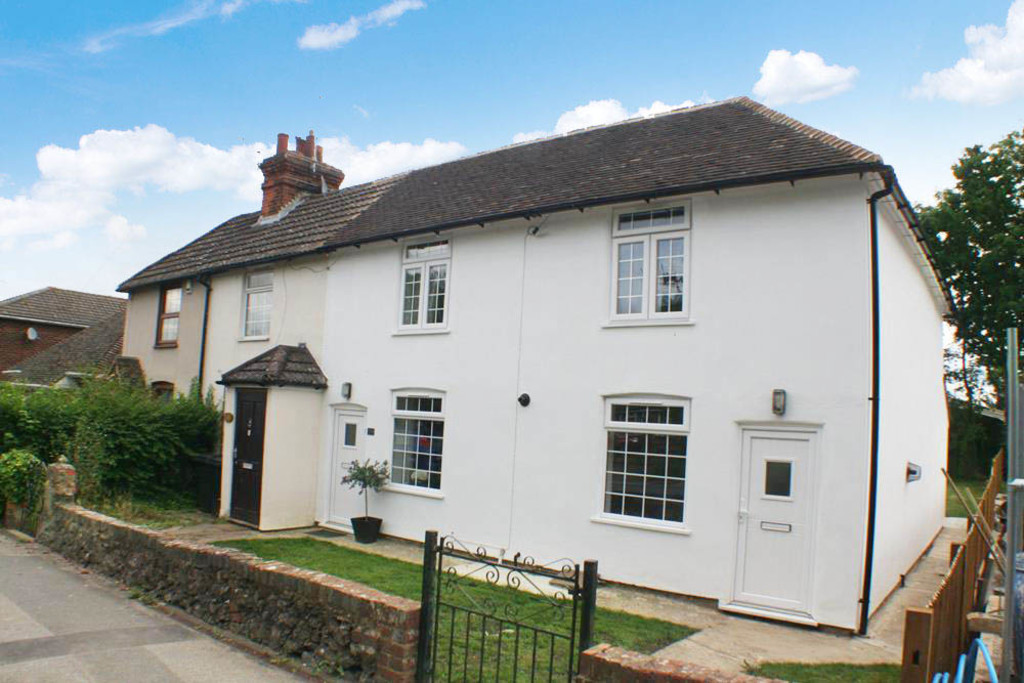 2 bed Semi Detached for rent in Ashford. From Martin & Co - Ashford