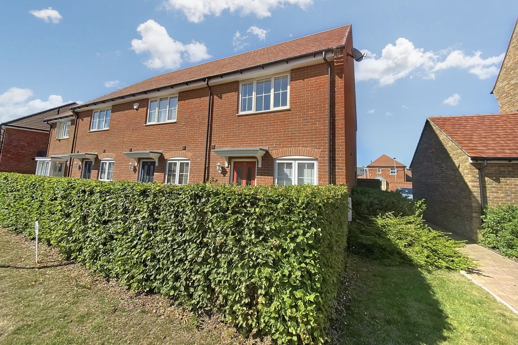 2 bed End of Terrace for rent in Mersham. From Martin & Co - Ashford