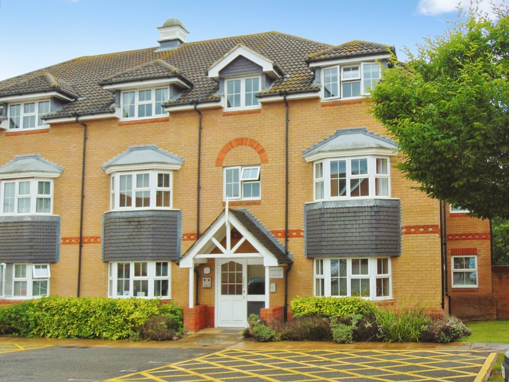2 bed Ground Floor Flat for rent in Ashford. From Martin & Co - Ashford