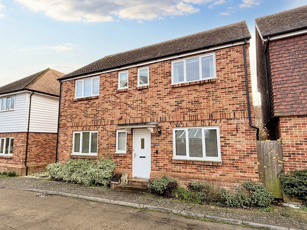 3 bed Detached for rent in Kent. From Martin & Co - Ashford