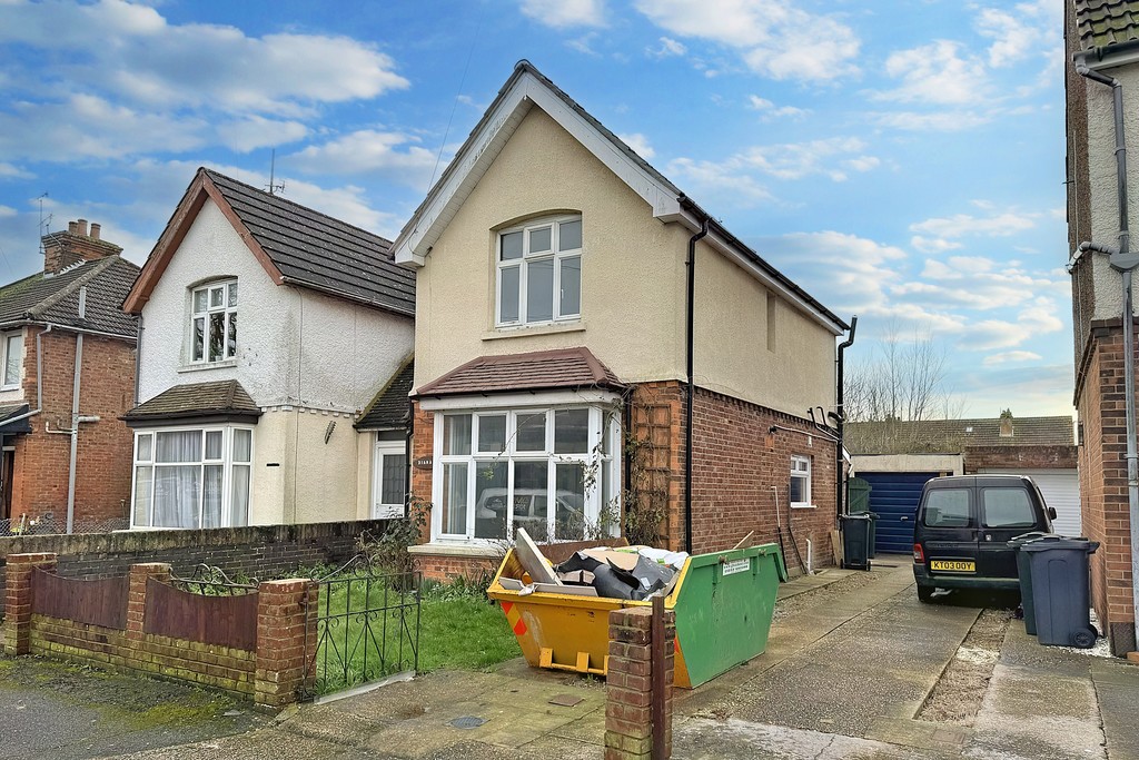 2 bed Semi Detached for rent in Kent. From Martin & Co - Ashford