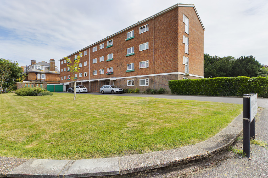 2 bed Apartment for rent in Kent. From Martin & Co - Hythe