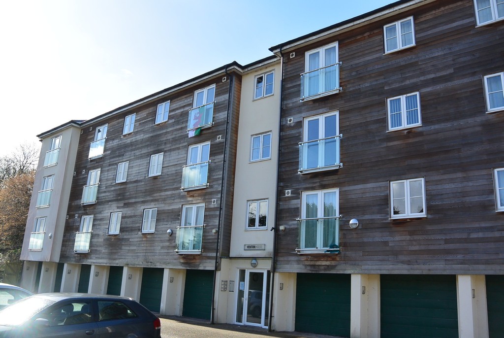 1 bed Apartment for rent in Cornwall. From Martin & Co - Falmouth