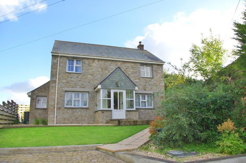 3 bed Detached House for rent in Cornwall. From Martin & Co - Falmouth