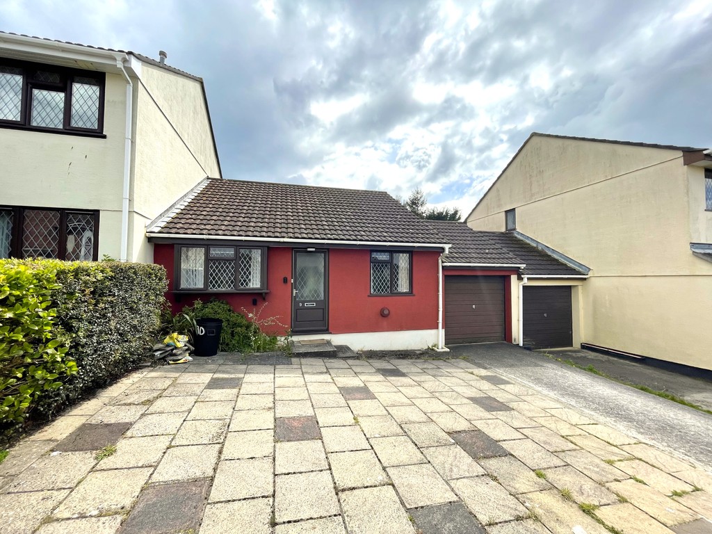 2 bed Semi-detached bungalow for rent in Cornwall. From Martin & Co - Falmouth