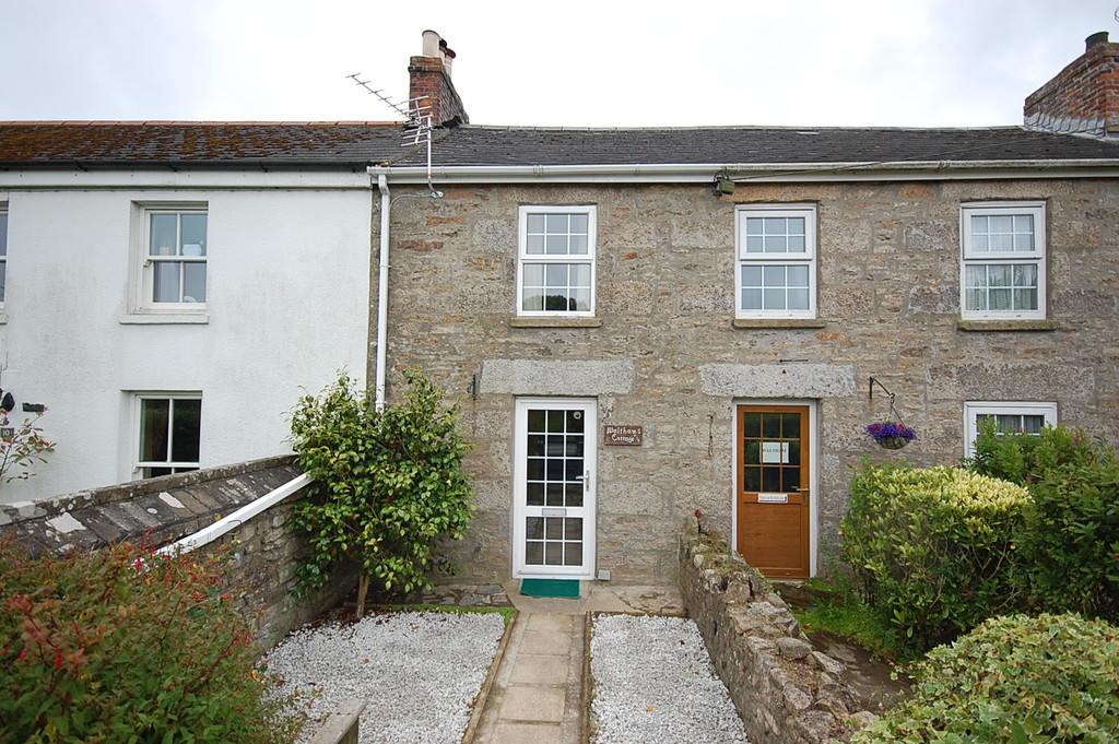 1 bed Mid Terraced House for rent in Cornwall. From Martin & Co - Falmouth