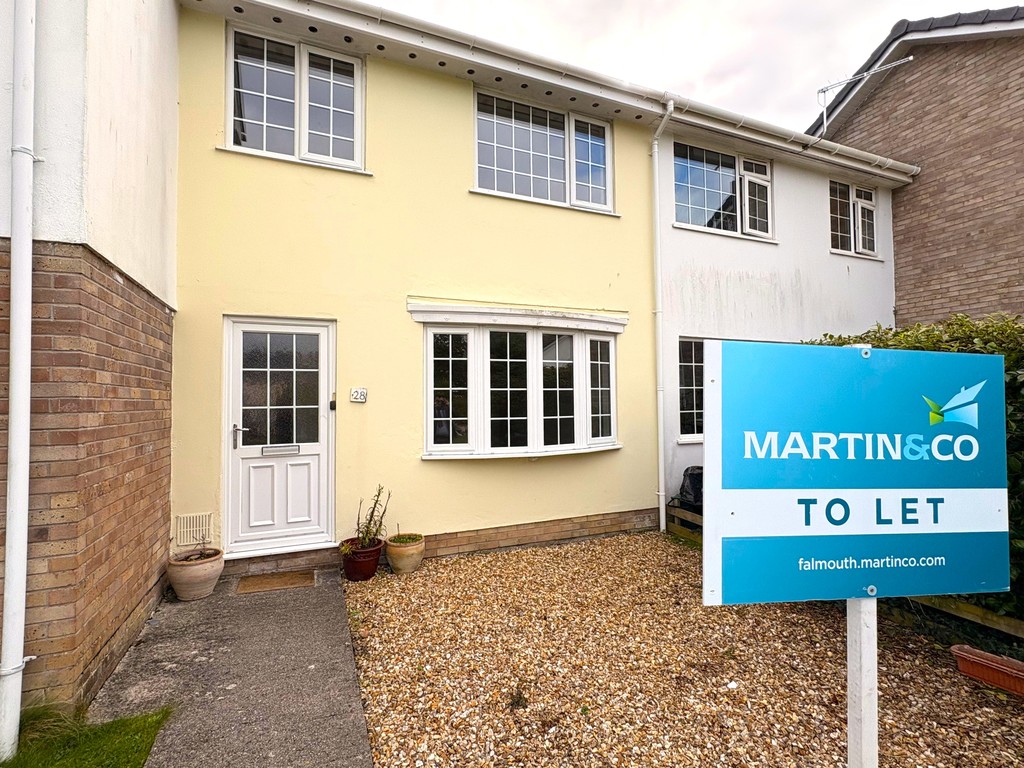 3 bed Mid Terraced House for rent in Cornwall. From Martin & Co - Falmouth