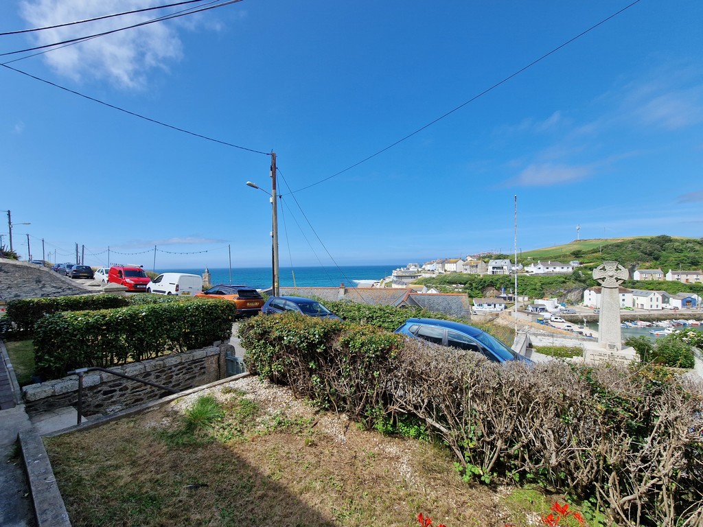 2 bed Semi Detached for rent in Cornwall. From Martin & Co - Falmouth