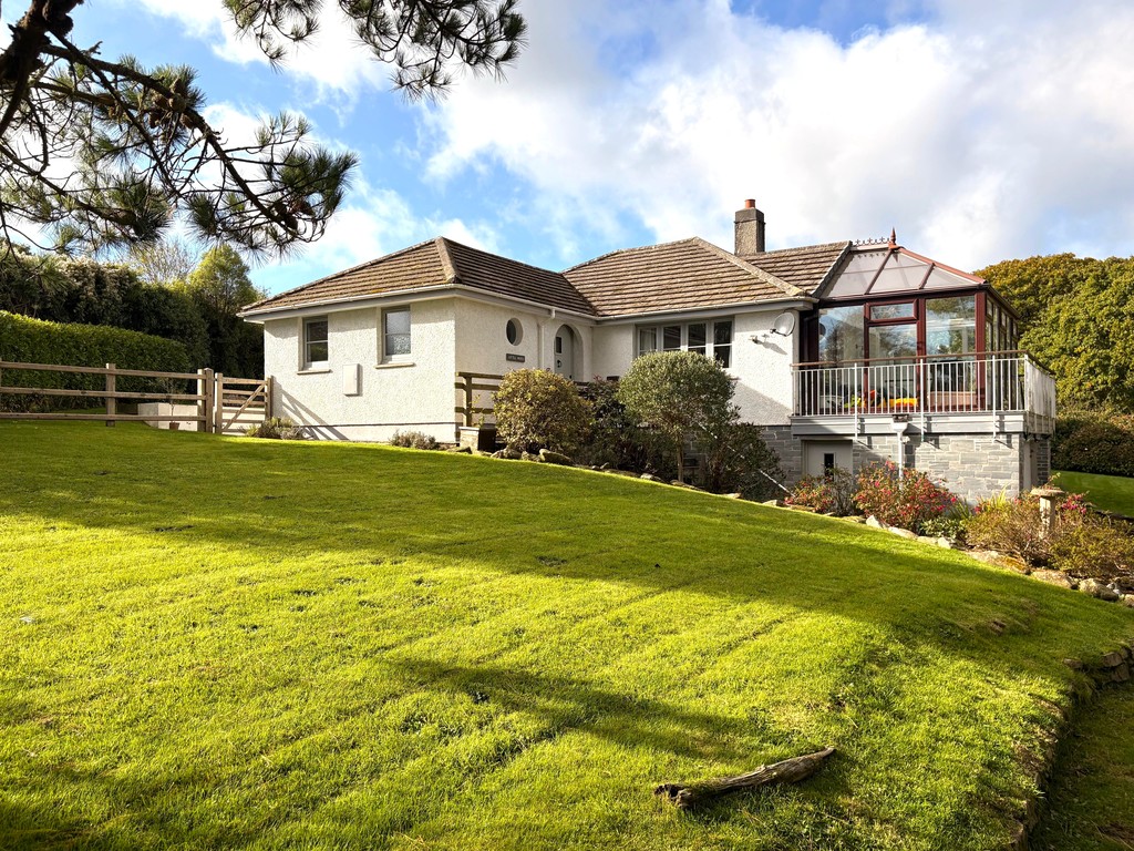 3 bed Detached bungalow for rent in Helston. From Martin & Co - Falmouth