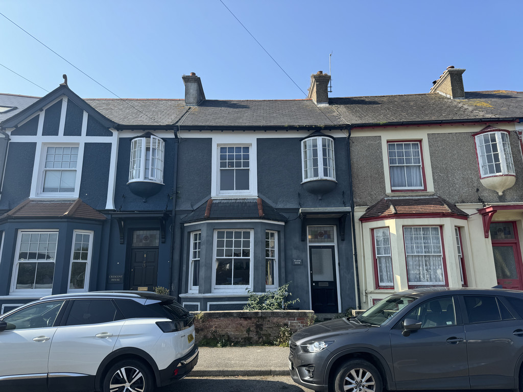 3 bed Mid Terraced House for rent in Cornwall. From Martin & Co - Falmouth