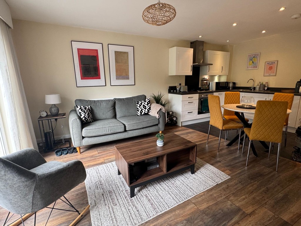 2 bed Apartment for rent in Mabe Burnthouse. From Martin & Co - Falmouth 2 bed Apartment for rent in Mabe Burnthouse. From Martin & Co - Falmouth