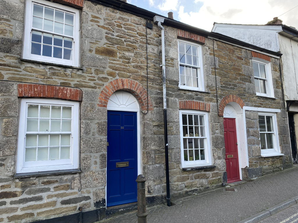 1 bed Mid Terraced House for rent in Cornwall. From Martin & Co - Falmouth