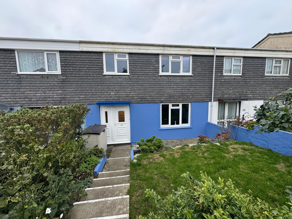3 bed Mid Terraced House for rent in Cornwall. From Martin & Co - Falmouth