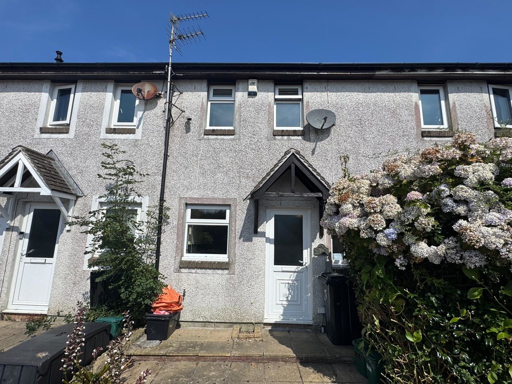 2 bed Mid Terraced House for rent in Penzance. From Martin & Co - Falmouth 2 bed Mid Terraced House for rent in Penzance. From Martin & Co - Falmouth