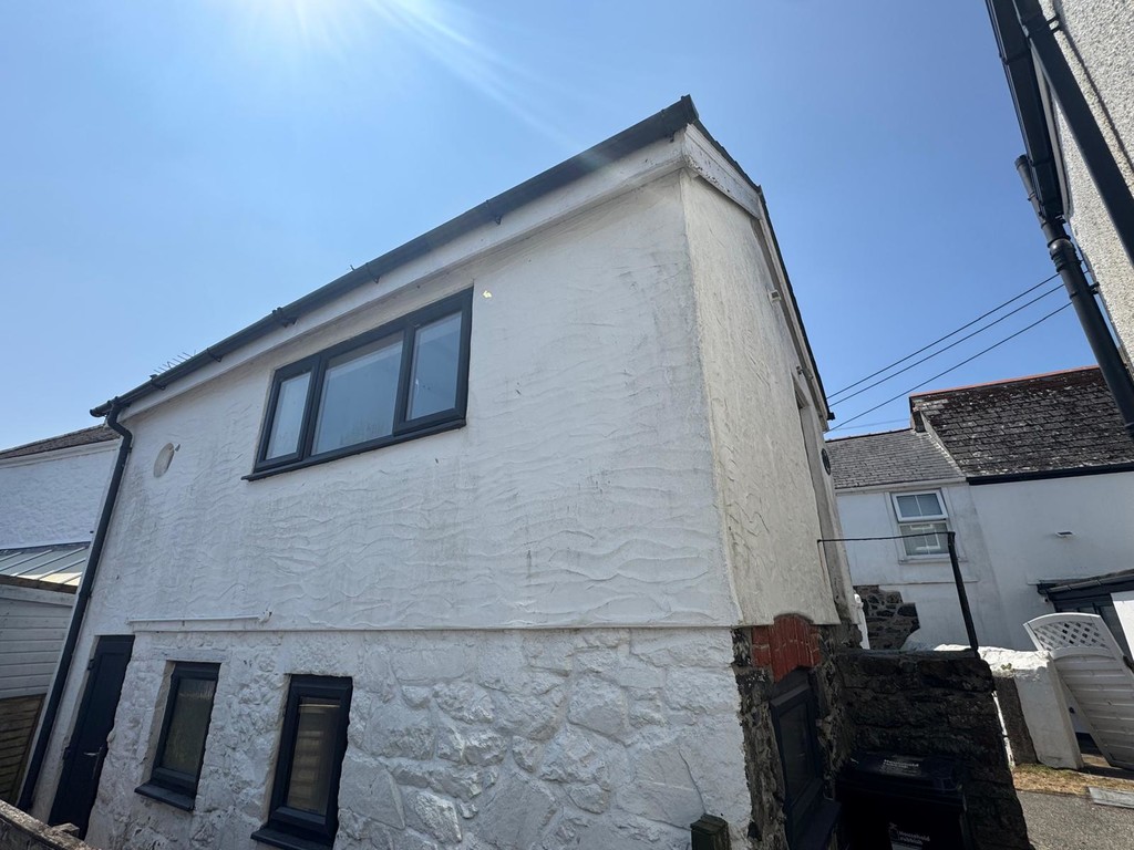 1 bed Barn Conversion for rent in Mullion. From Martin & Co - Falmouth