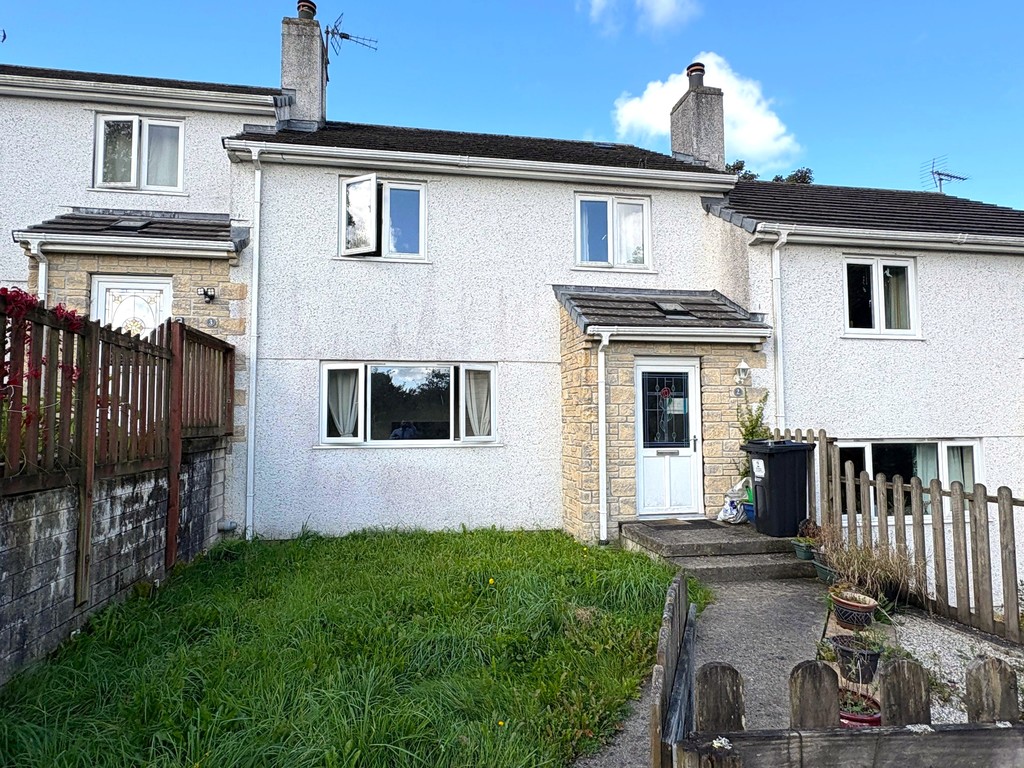 3 bed Mid Terraced House for rent in Cornwall. From Martin & Co - Falmouth