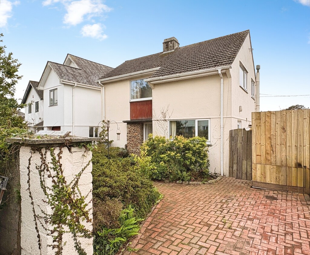 4 bed Detached for rent in Cornwall. From Martin & Co - Falmouth 4 bed Detached for rent in Cornwall. From Martin & Co - Falmouth