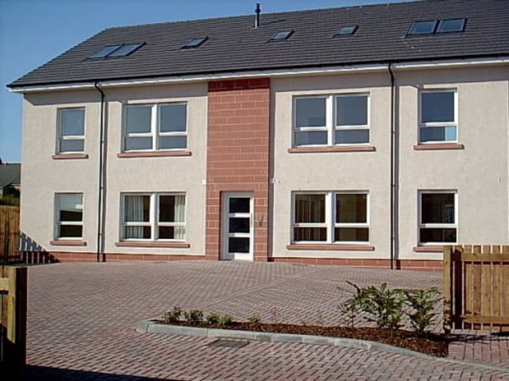 2 bed Penthouse for rent in Ayrshire. From Martin & Co - Ayr