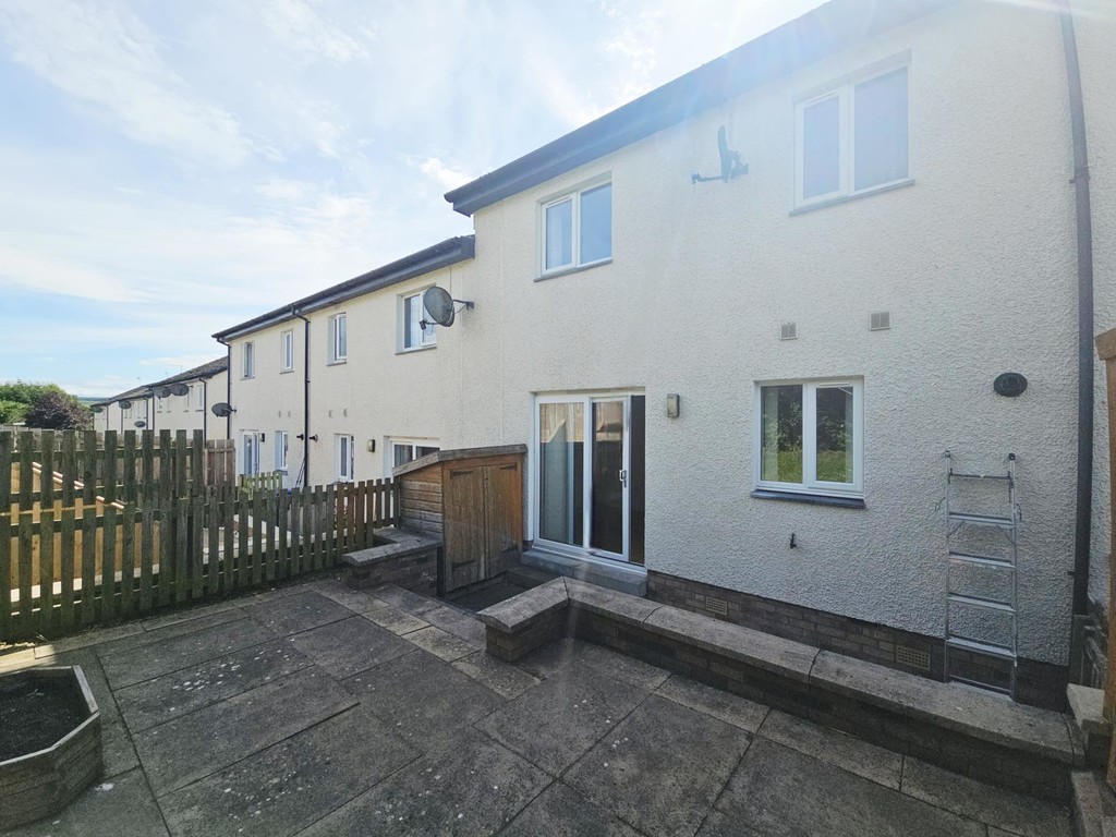 2 bed Mid Terraced House for rent in Hillhead. From Martin & Co - Ayr