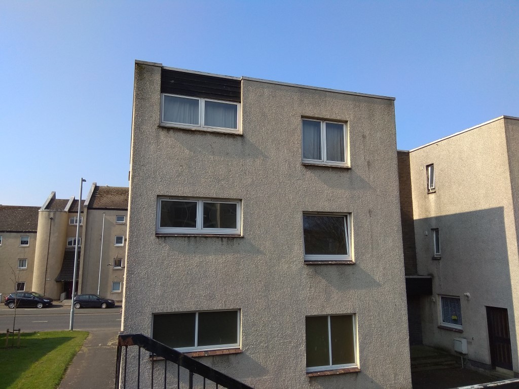 2 bed Apartment for rent in South Ayrshire. From Martin & Co - Ayr
