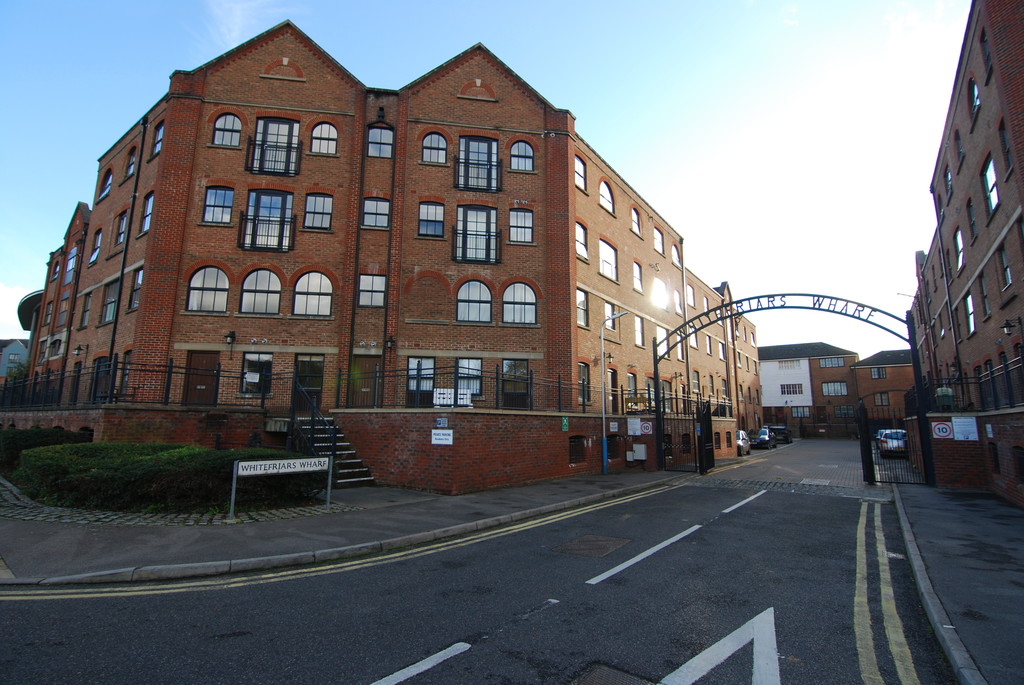2 bed Apartment for rent in Kent. From Martin & Co - Tonbridge 2 bed Apartment for rent in Kent. From Martin & Co - Tonbridge