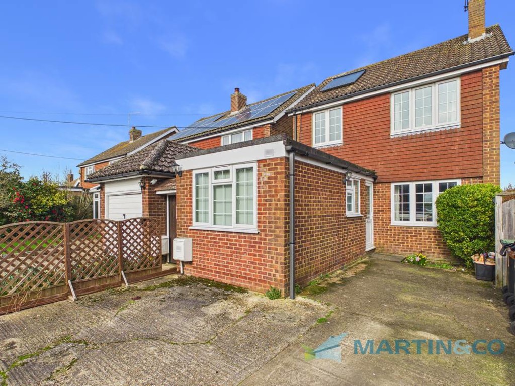 4 bed Detached for rent in Kent. From Martin & Co - Tonbridge 4 bed Detached for rent in Kent. From Martin & Co - Tonbridge