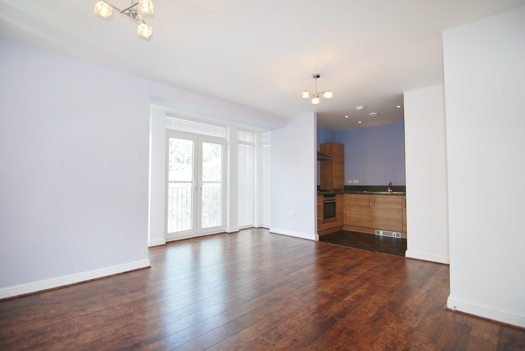 2 bed Apartment for rent in Kent. From Martin & Co - Tonbridge