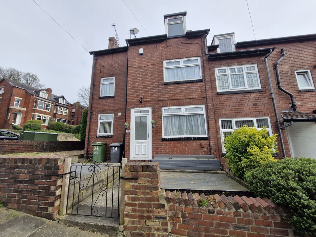 4 bed End Terraced House for rent in West Yorkshire. From Martin & Co - Leeds Horsforth