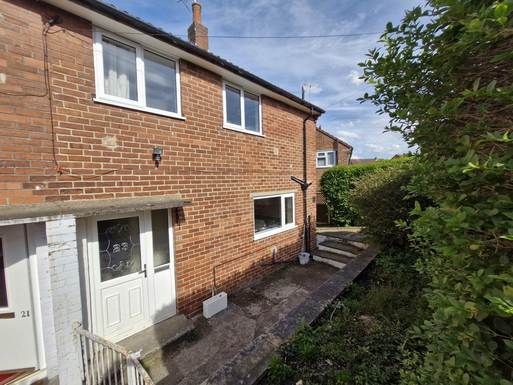 3 bed Semi-Detached House for rent in West Yorkshire. From Martin & Co - Leeds Horsforth