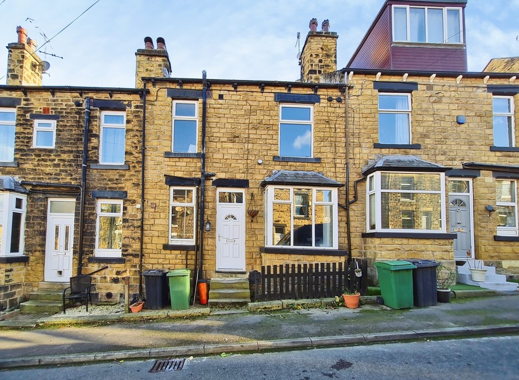 2 bed Mid Terraced House for rent in West Yorkshire. From Martin & Co - Leeds Horsforth 2 bed Mid Terraced House for rent in West Yorkshire. From Martin & Co - Leeds Horsforth