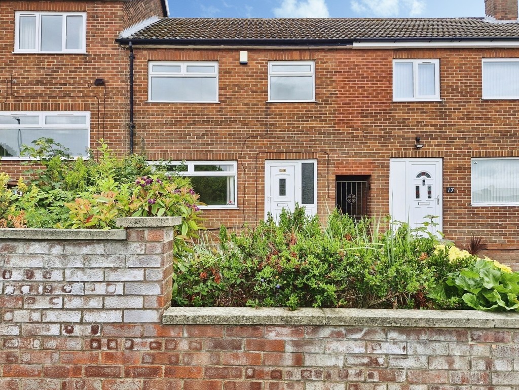 3 bed Mid Terraced House for rent in West Yorkshire. From Martin & Co - Leeds Horsforth